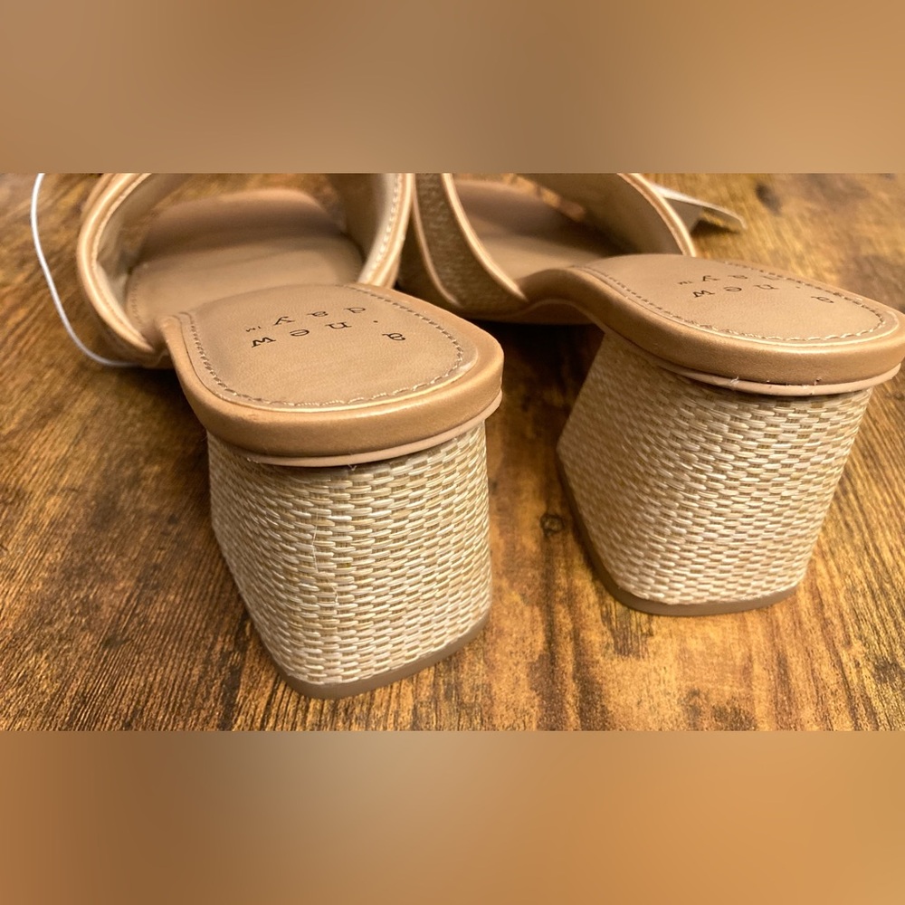Women's Kathleen Raffia Buckle Block Heels - a New Day™ Beige 6.5
New - Picture 6 of 6